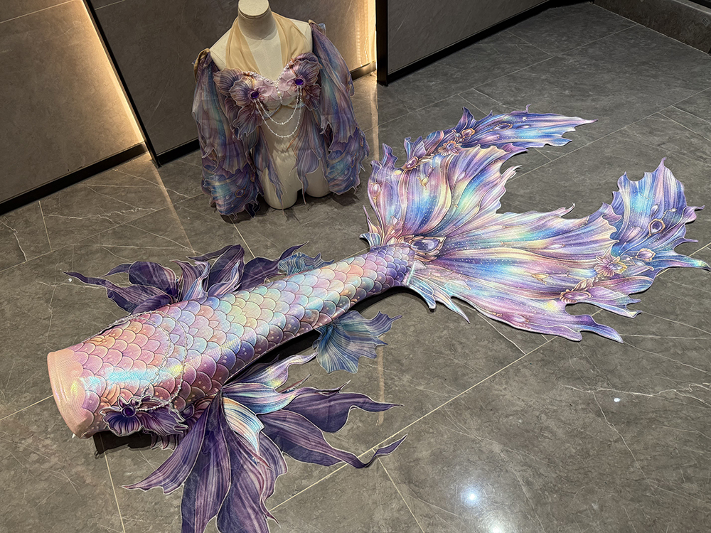 Aquarium & Marine Museum - Exquisite Mermaid Floating Veil Tail Mermaid