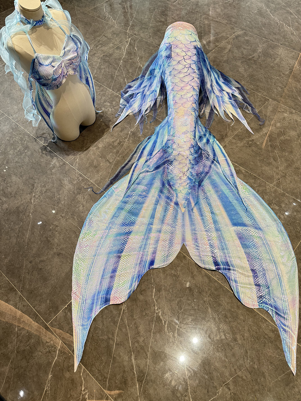 Aquarium & Marine Museum - Simulated Qi Yu COS Mermaid Tail