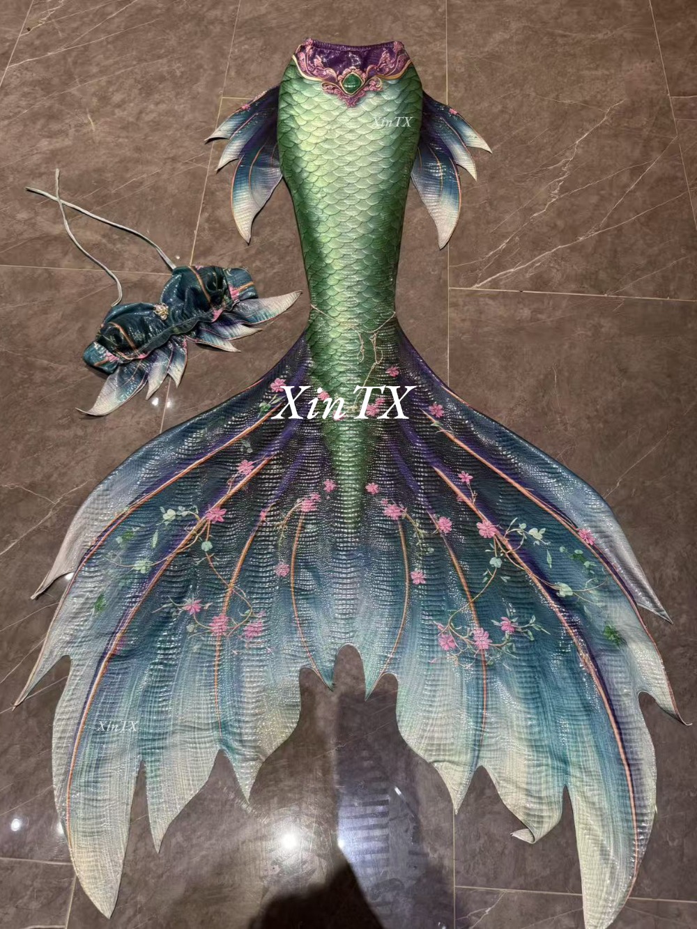 man woman mermaid tail hot sta - Aquarium & Marine Museum review and price